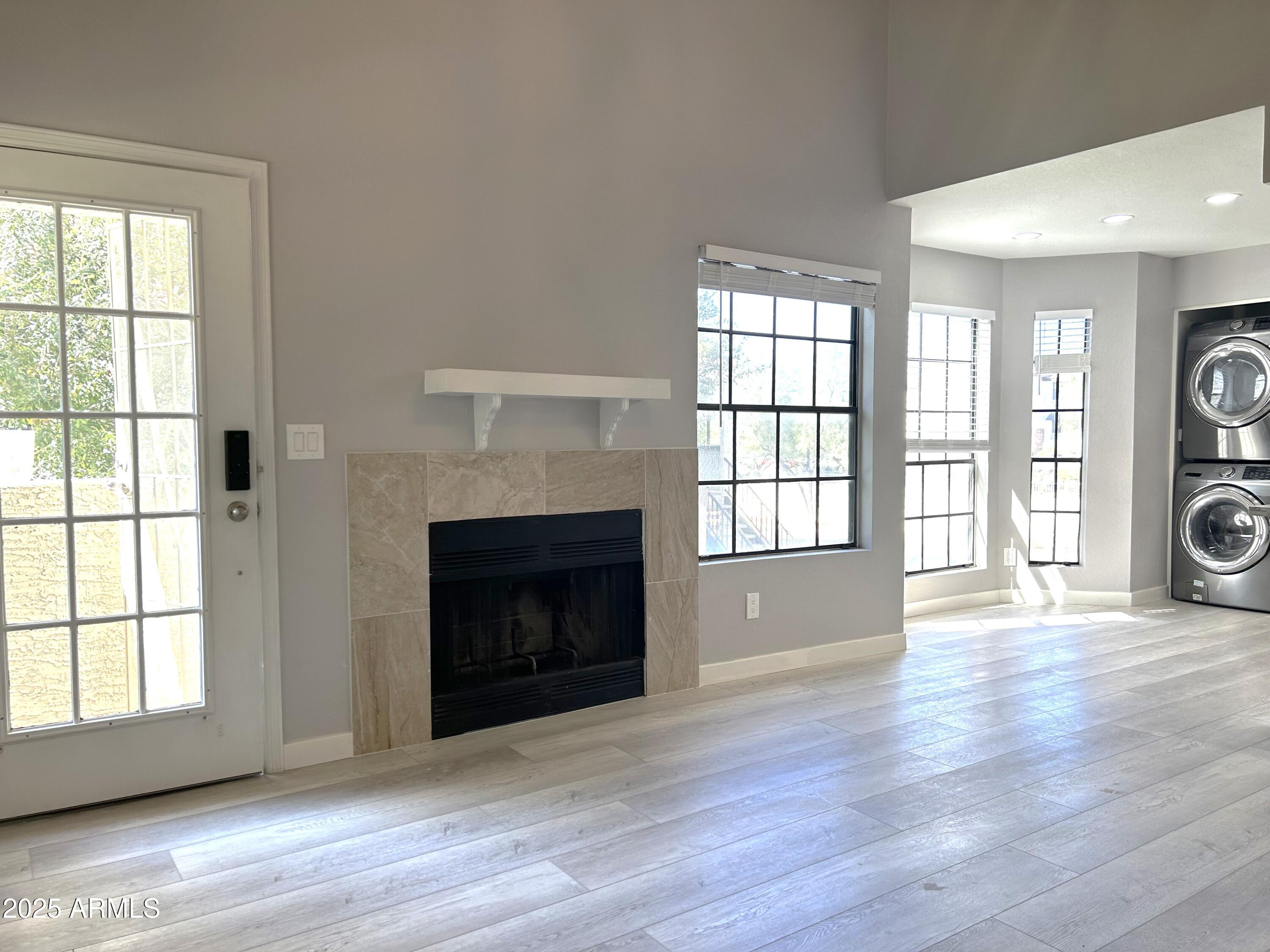 2333 E SOUTHERN Avenue 2040