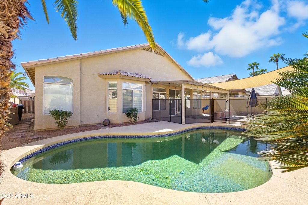 Photo of 13722 W Vernon Avenue, Goodyear, AZ 85395 (MLS # 6929774)