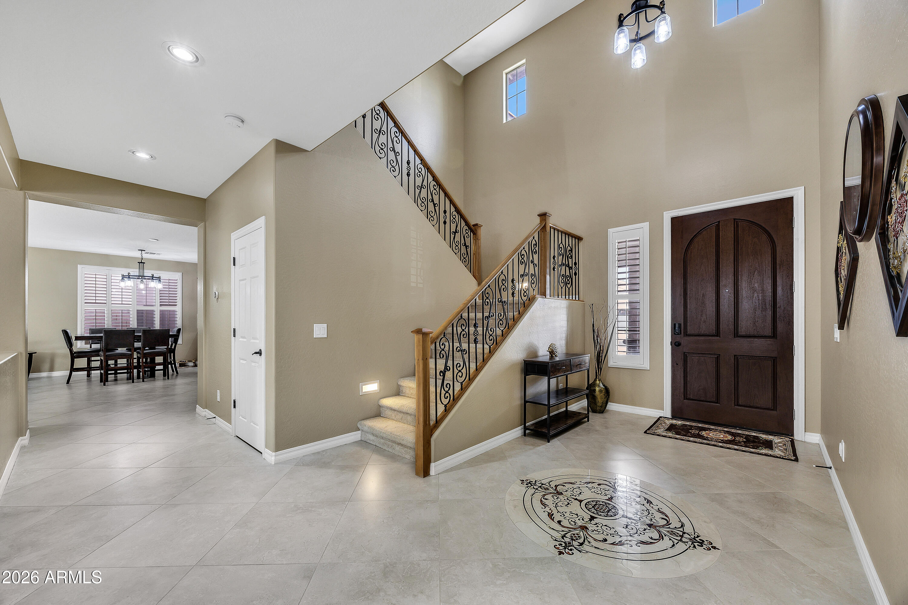 2437 E LODGEPOLE Drive