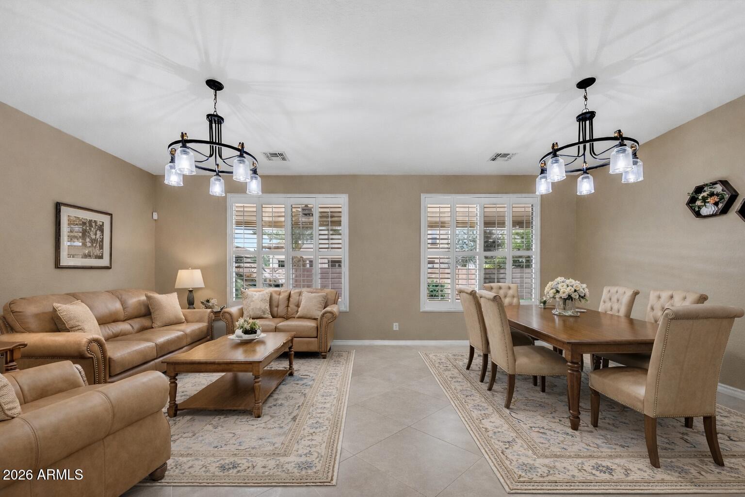 2437 E LODGEPOLE Drive