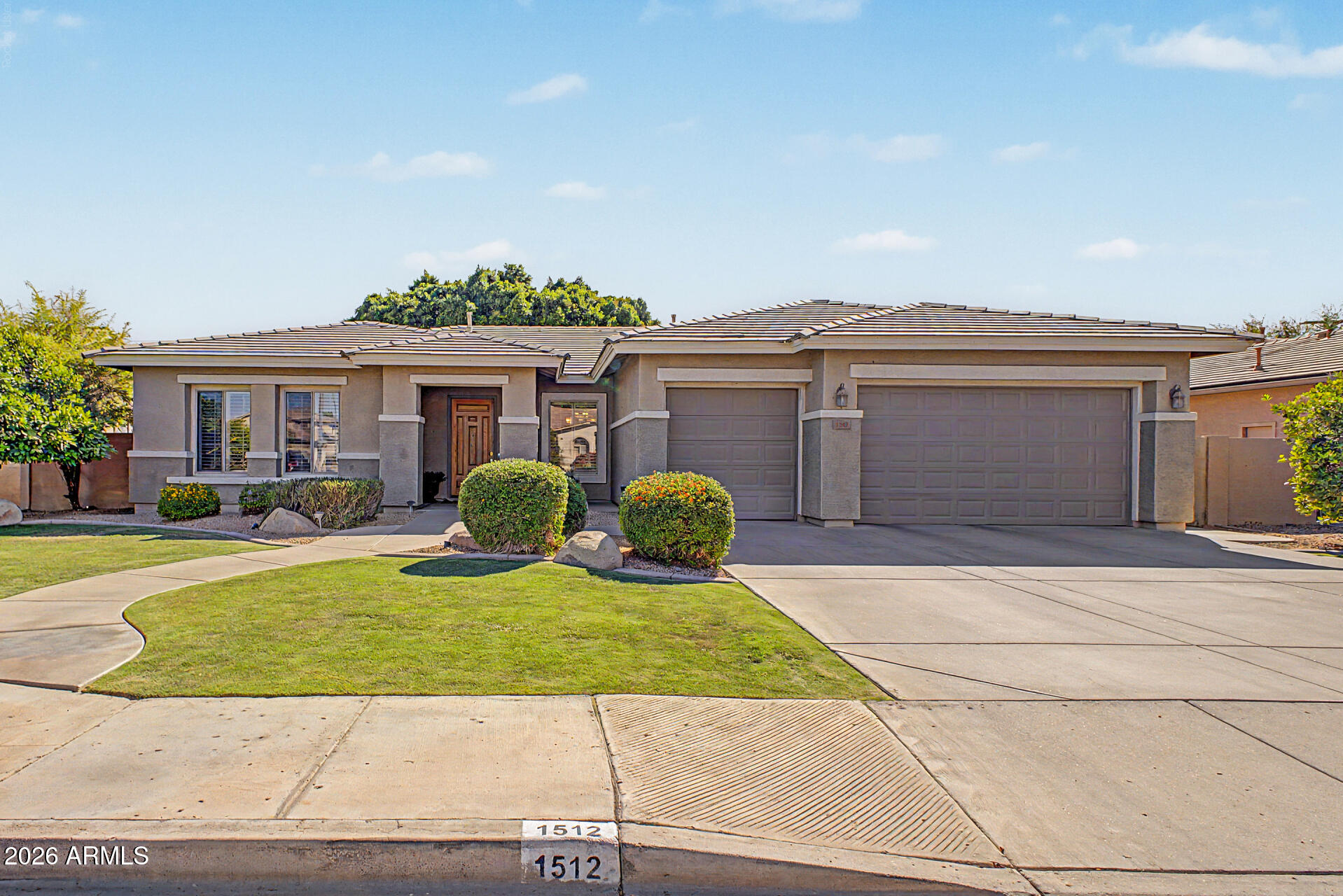1512 N ROBIN Lane