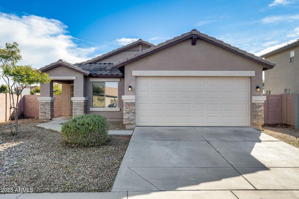 Photo of 513 S 112th Drive, Avondale, AZ 85323 (MLS # 6952448)