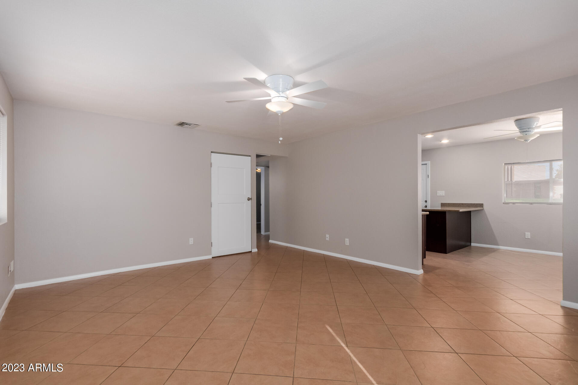 Photo 10 of 31 of 2253 W JAVELINA Avenue house