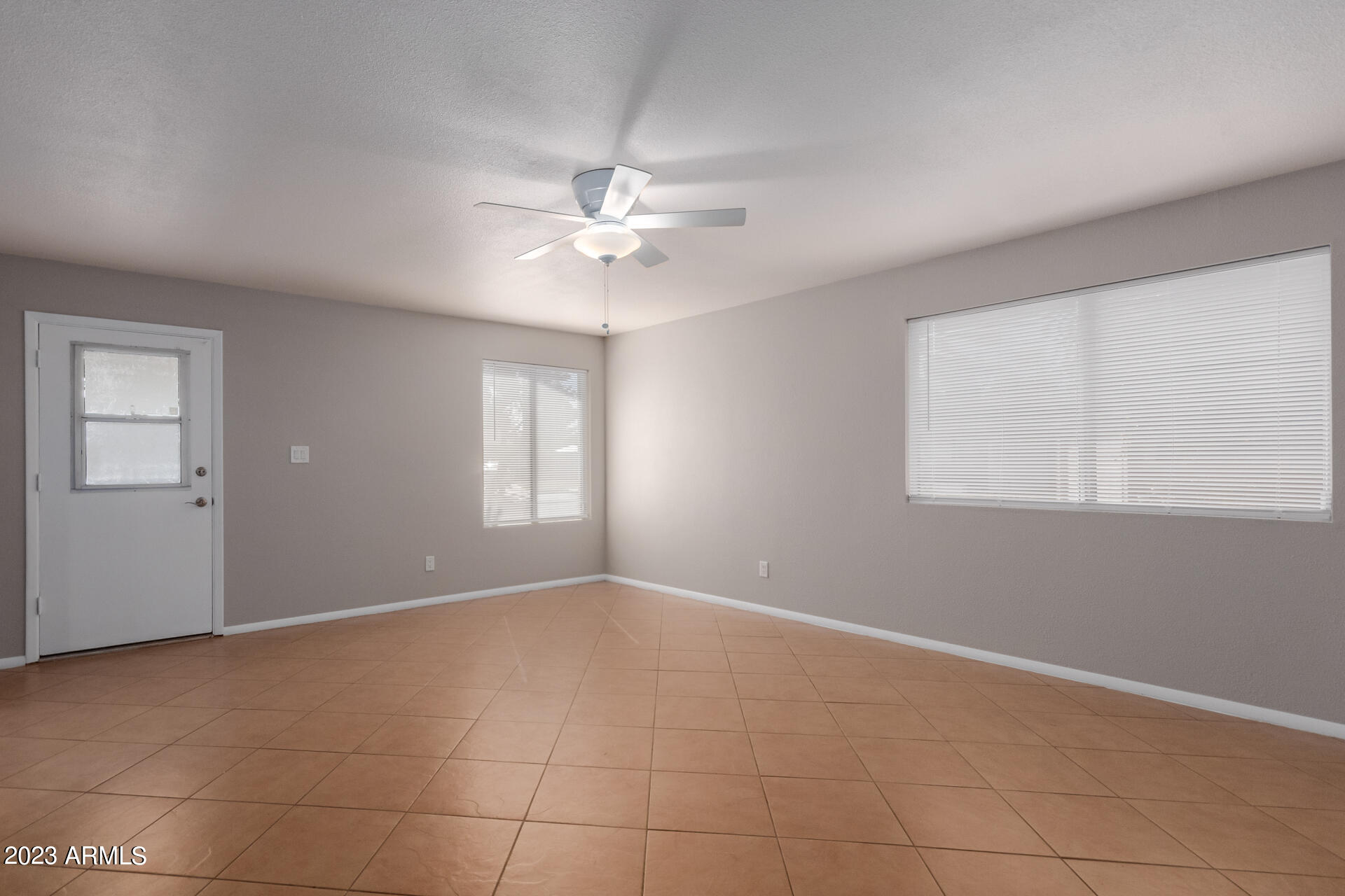 Photo 7 of 31 of 2253 W JAVELINA Avenue house