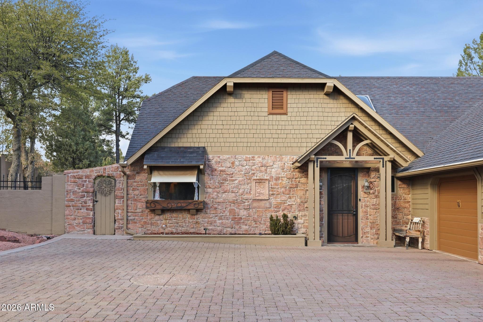 1006 W KNOTTY PINE Circle