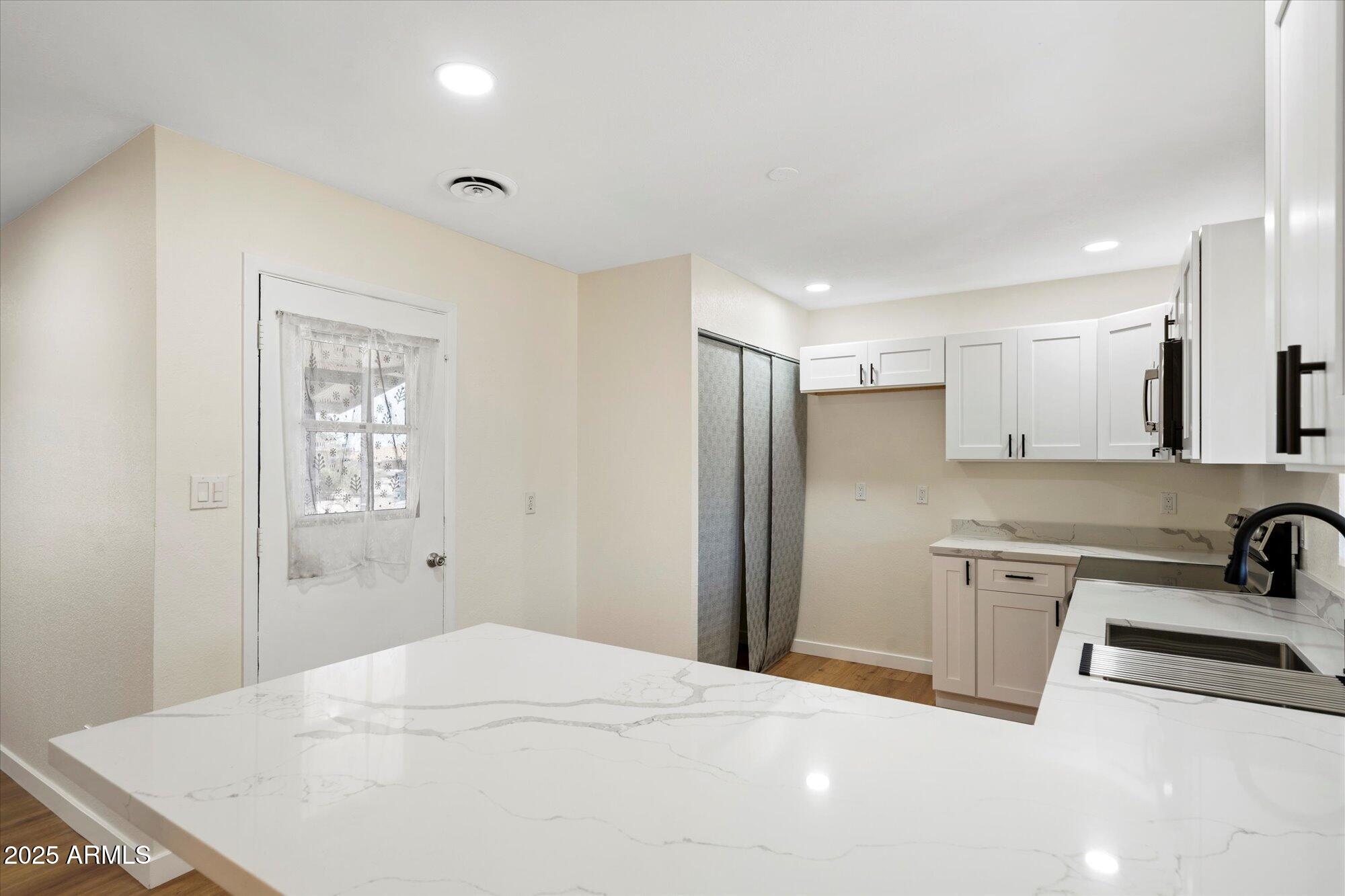 102 W 17TH Avenue