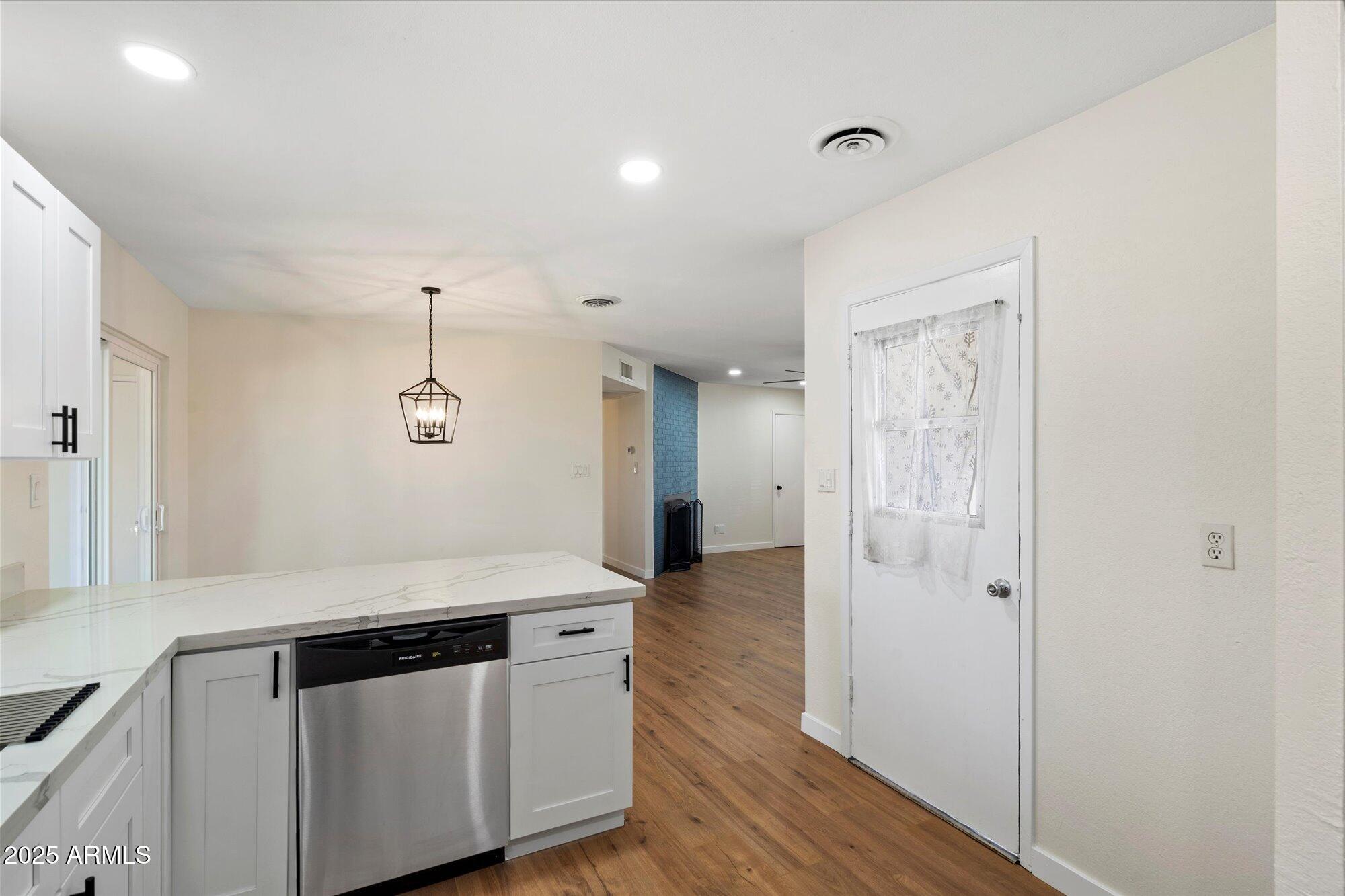 102 W 17TH Avenue