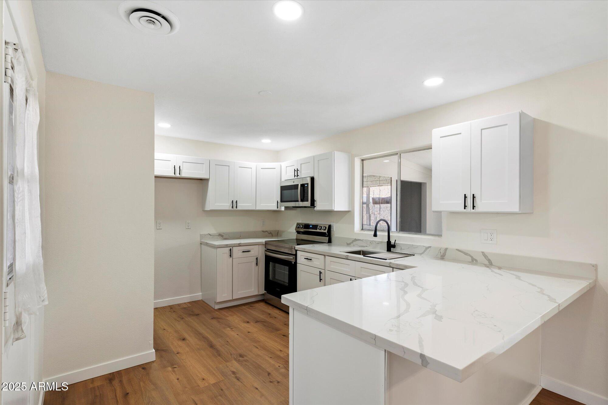 102 W 17TH Avenue