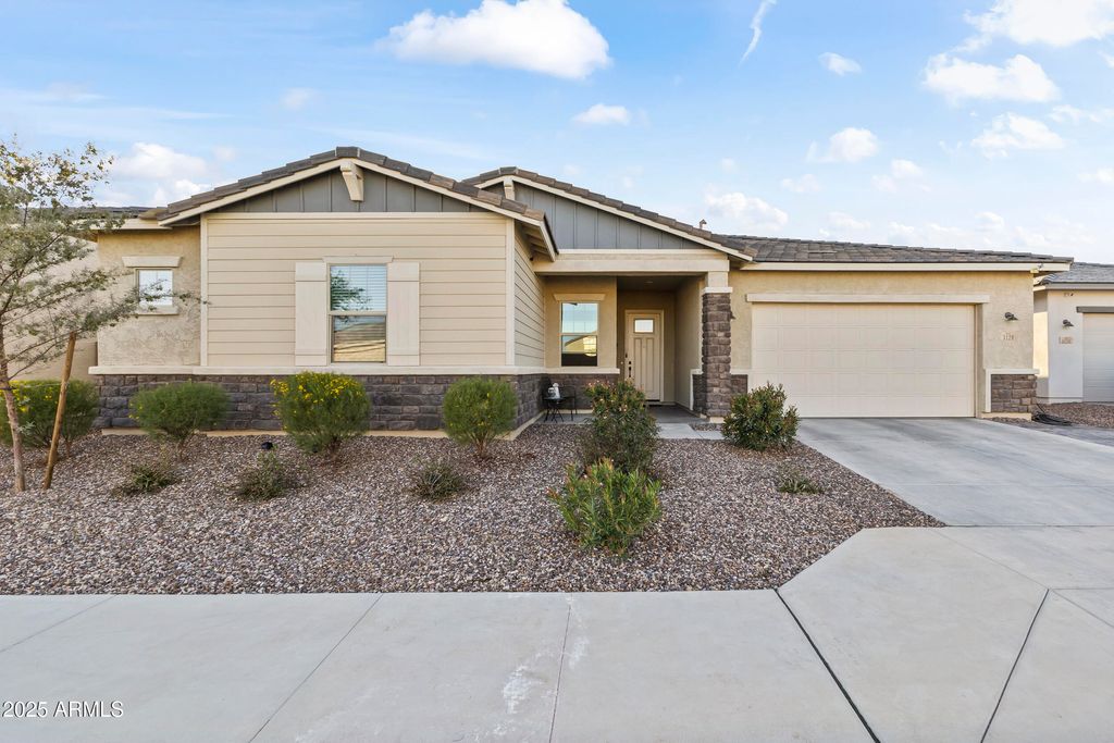 Photo of 5128 N 183rd Drive, Litchfield Park, AZ 85340 (MLS # 6912841)