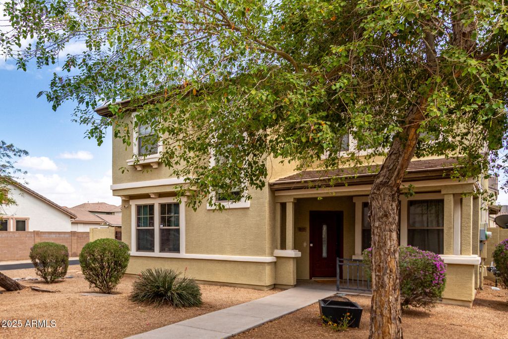 Photo of 1835 S Rockwell Street, Gilbert, AZ 85295 (MLS # 6983386)