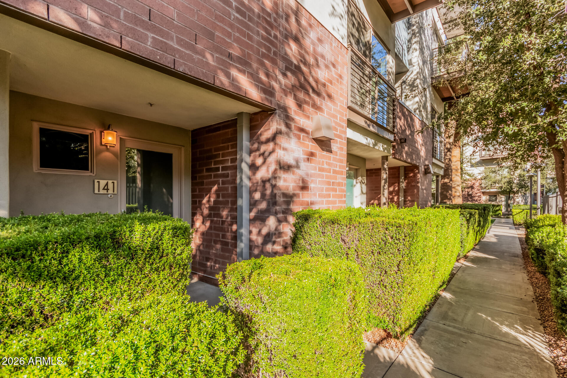 525 W LAKESIDE Drive 141