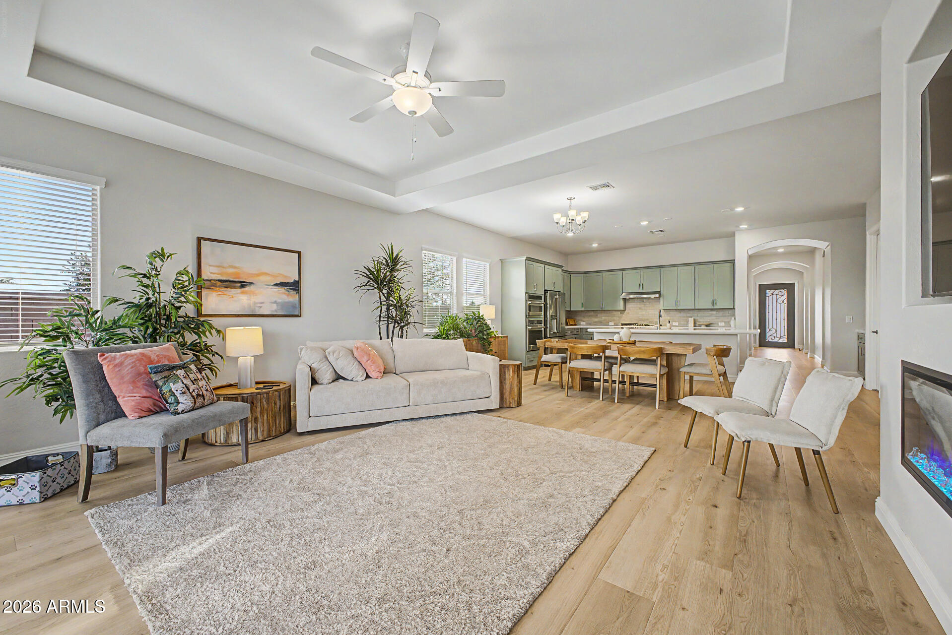 23011 E ARROWHEAD Trail