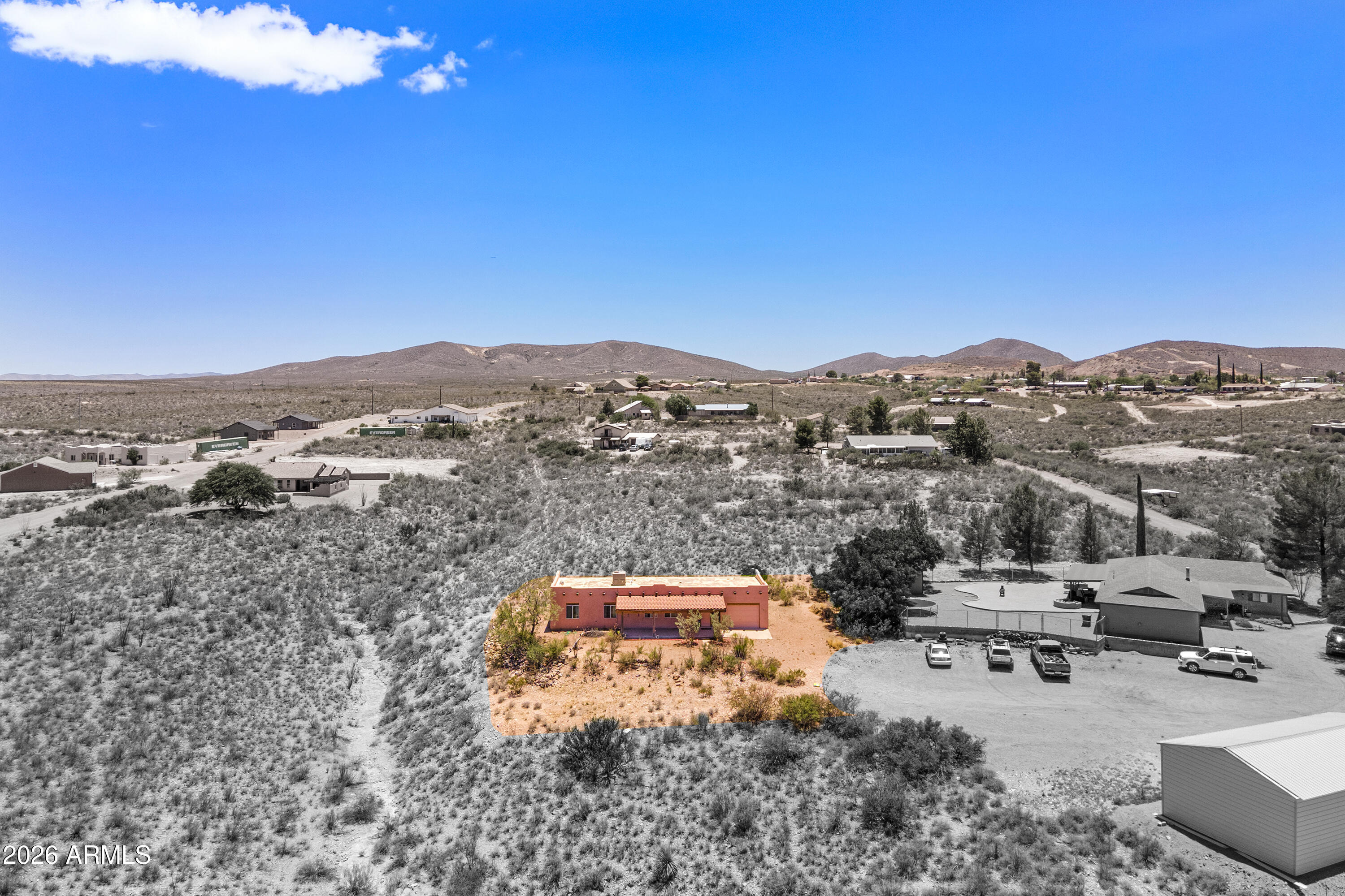 1537 E APACHE Way