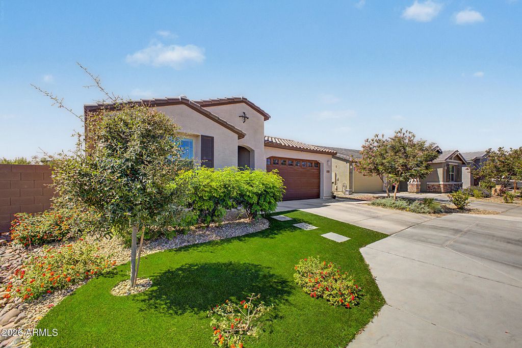 Photo of 19155 W Hazelwood Street, Litchfield Park, AZ 85340 (MLS # 7020010)