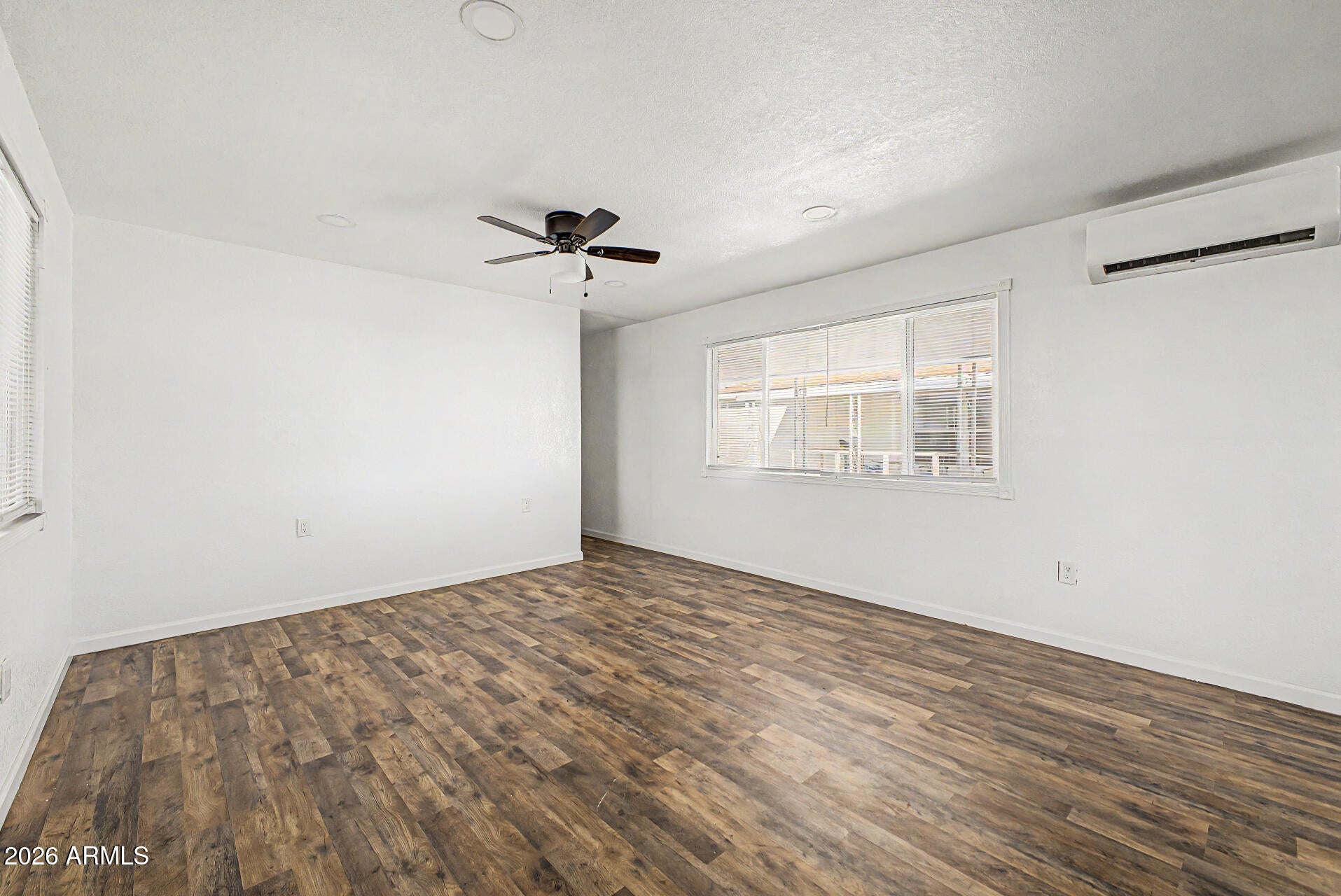 2650 W UNION HILLS Drive 44