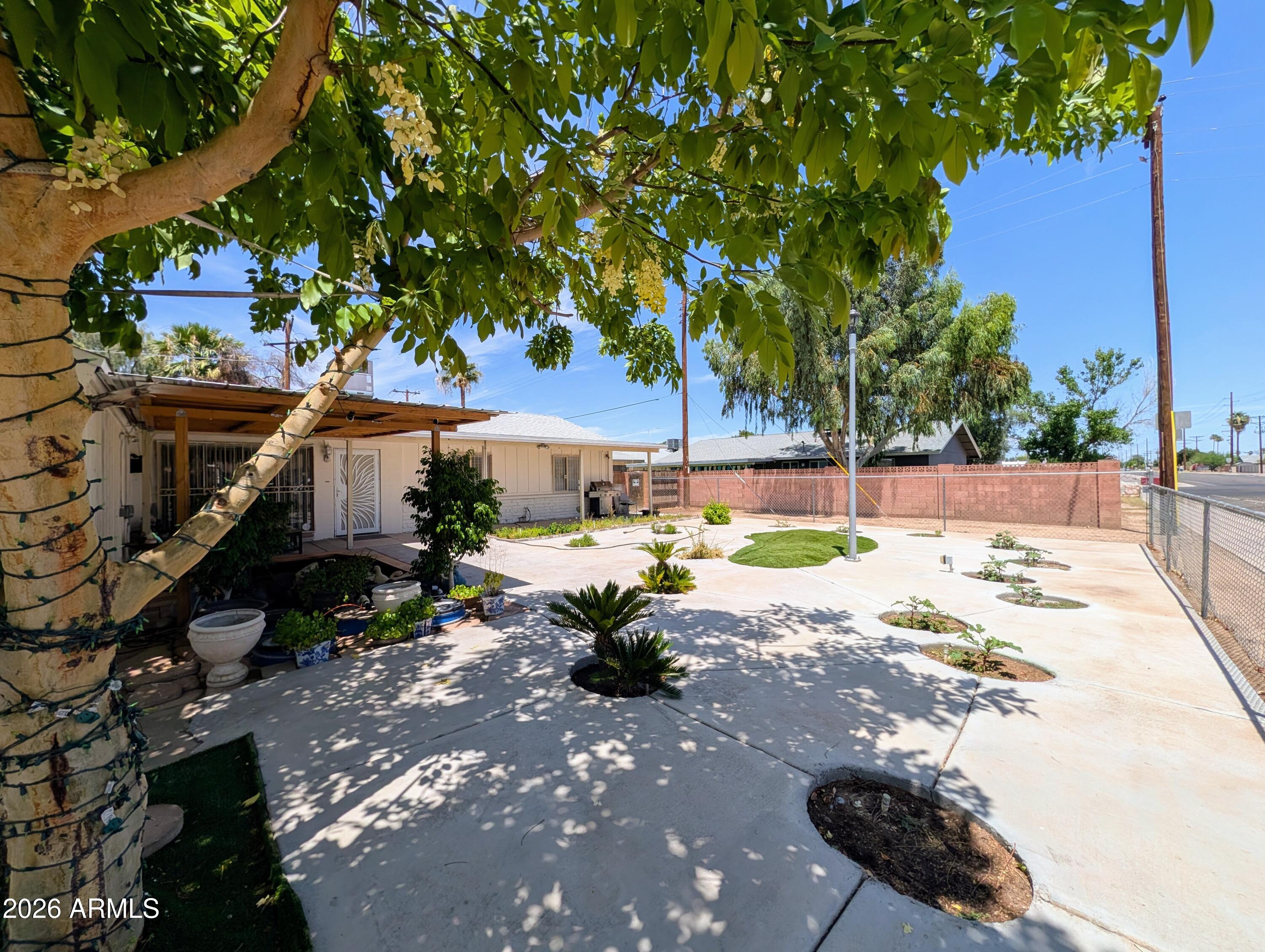 7364 N 39TH Avenue
