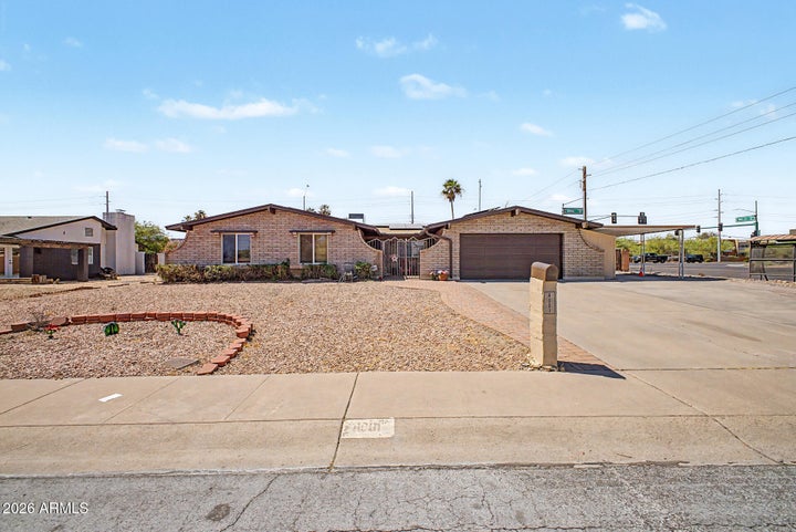 Photo 1 of 5 — 4001 E HANCOCK Drive, Phoenix, AZ 85028