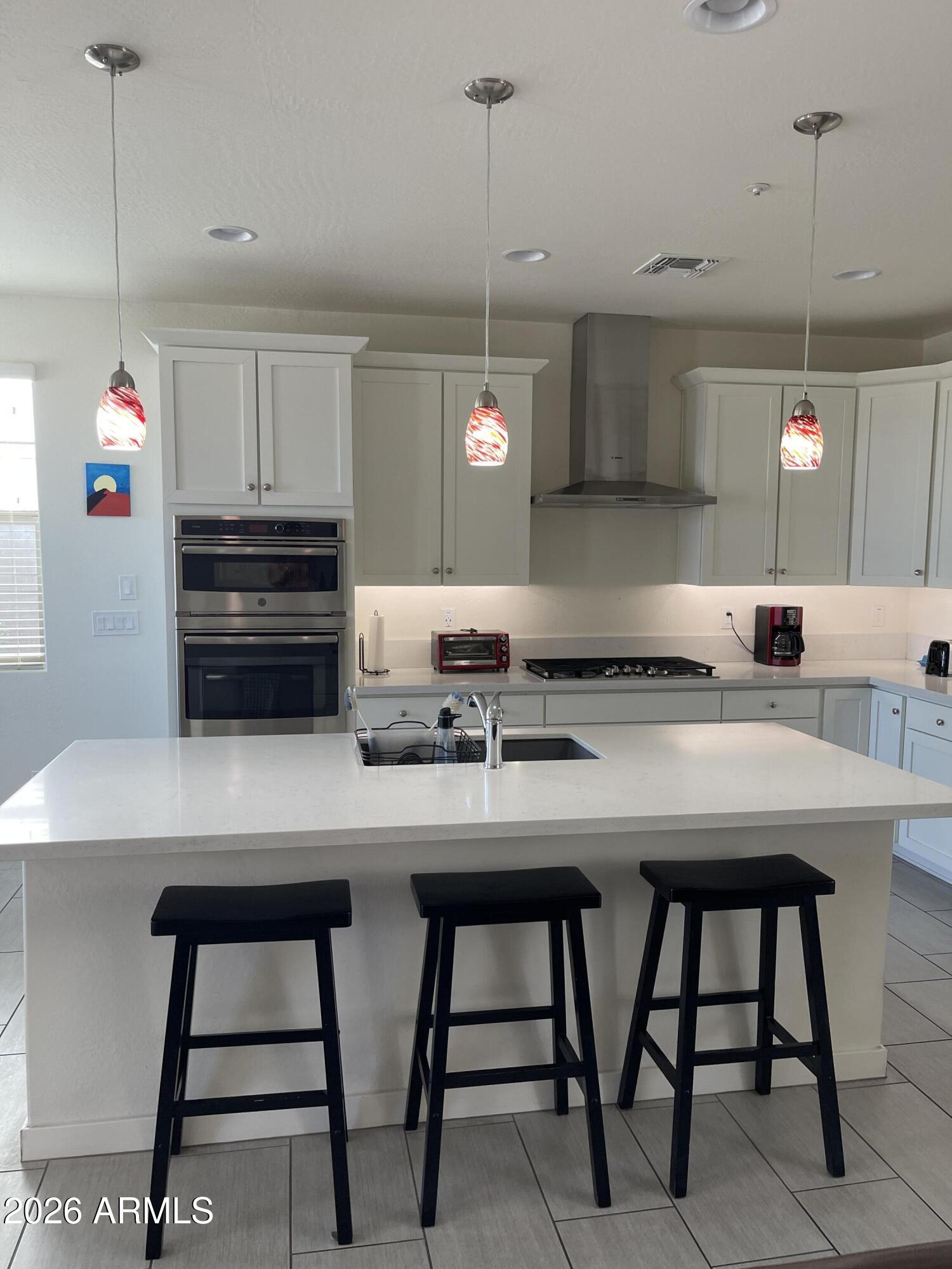 2382 W GLORIA Lane