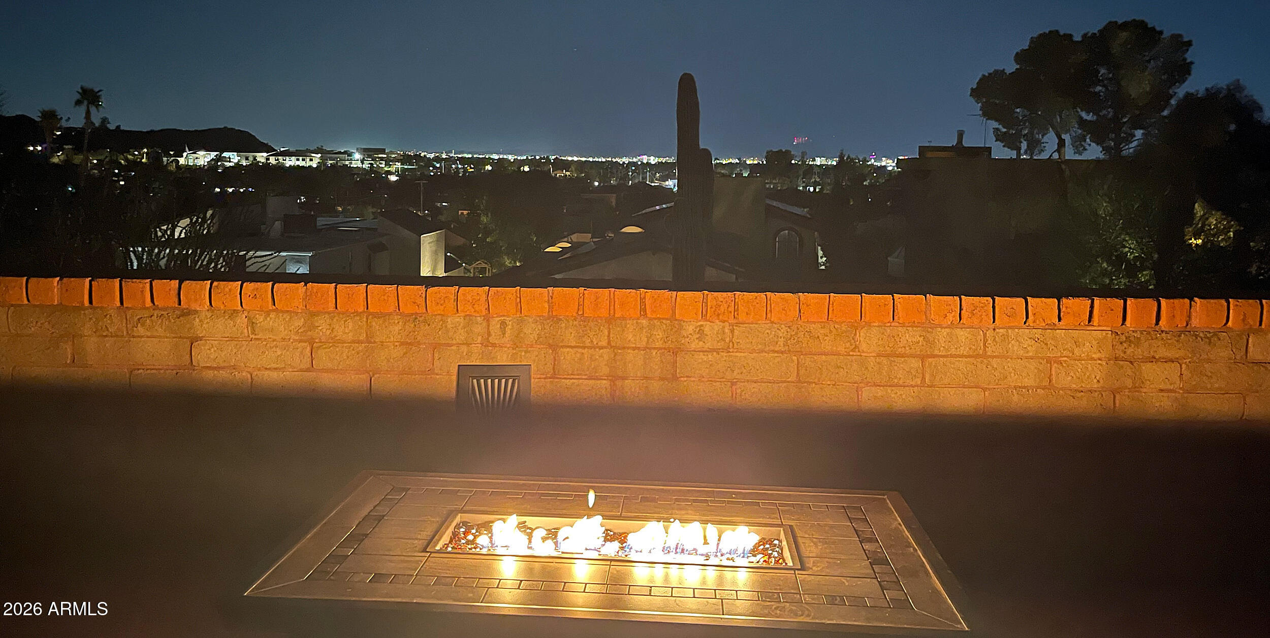 1334 E LAS PALMARITAS Drive