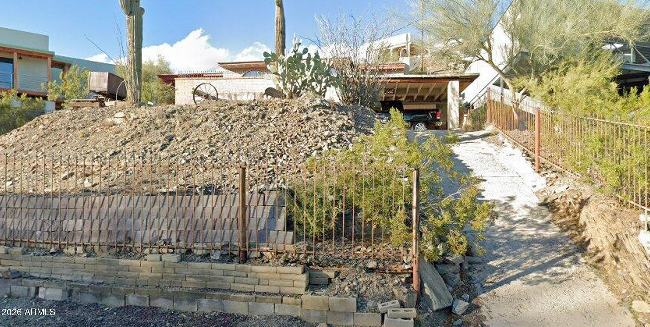 1334 E LAS PALMARITAS Drive