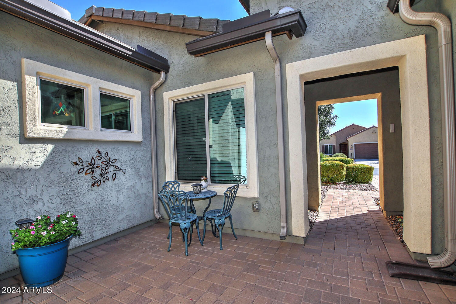 6688 W DESERT BLOSSOM Way