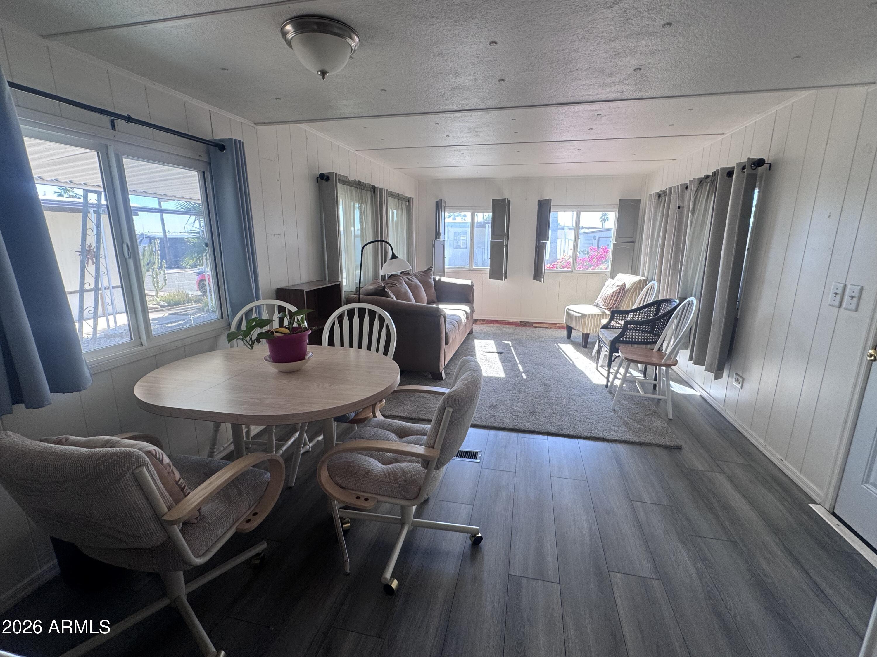 11425 E UNIVERSITY Drive 124