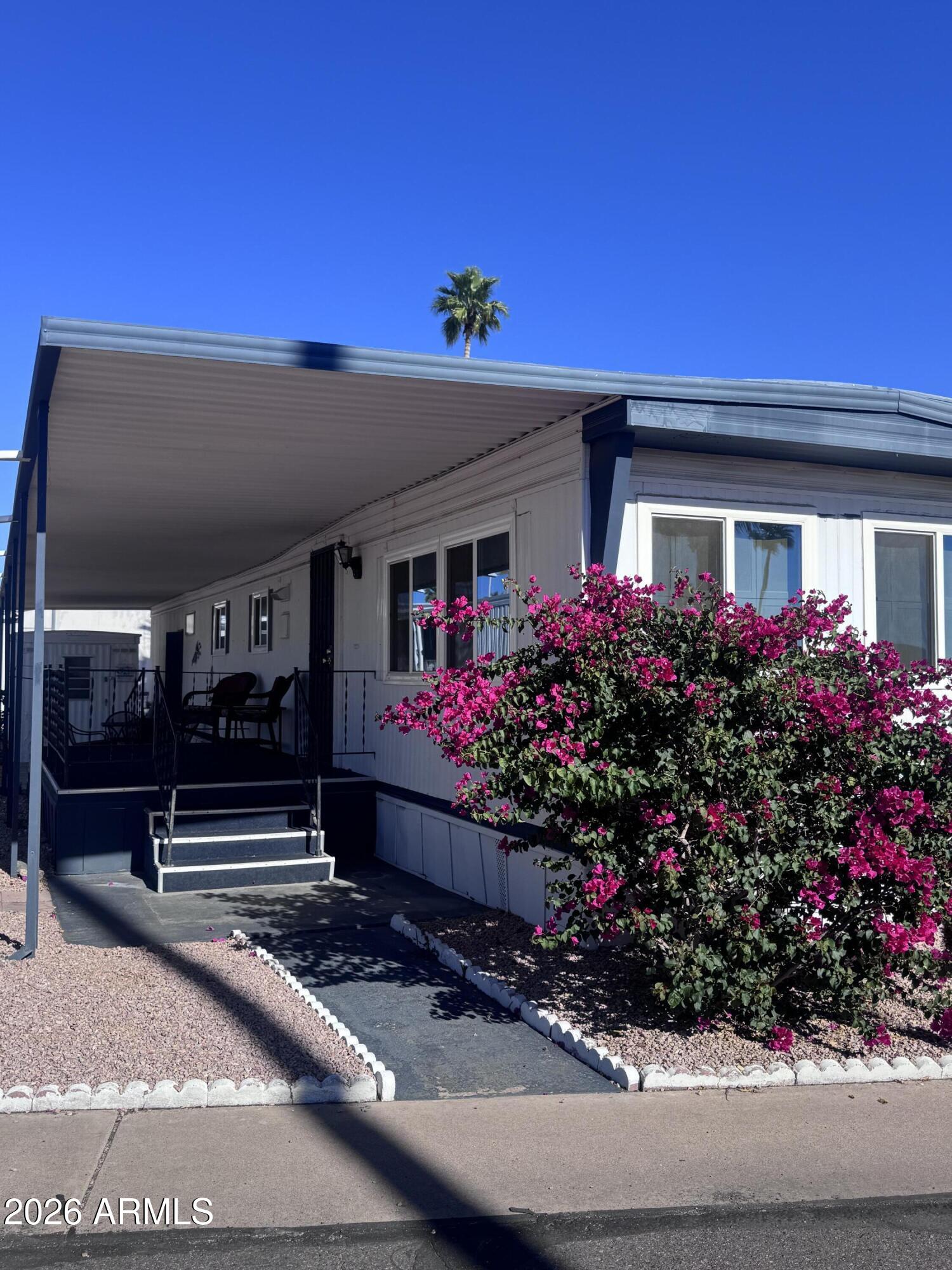 11425 E UNIVERSITY Drive 124