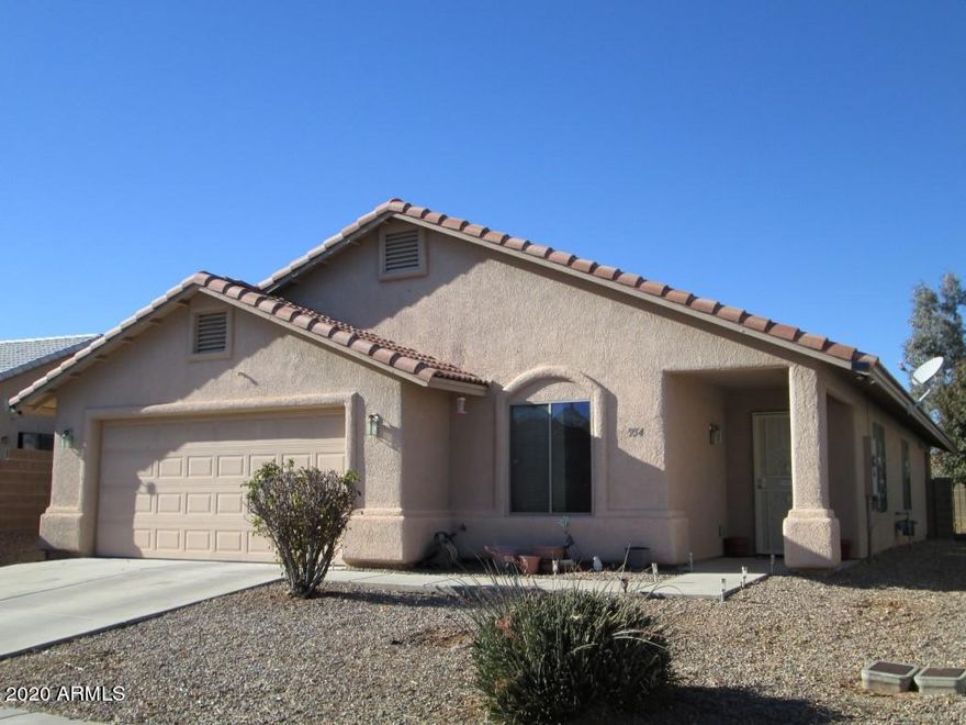Check out this GREAT 4 Bd/2Ba home! A stones throw from the park and a short distance from the hospital and medical offices. Easy access to Sierra Vista and Fort Huachuca. Open split floorplan. Enjoy making those special meals in the ''chef's delight'' kitchen with plenty of storage and counter space! Large master suite and bathroom including a roomy walk-in closet. Make this home yours by calling for a private viewing today!
