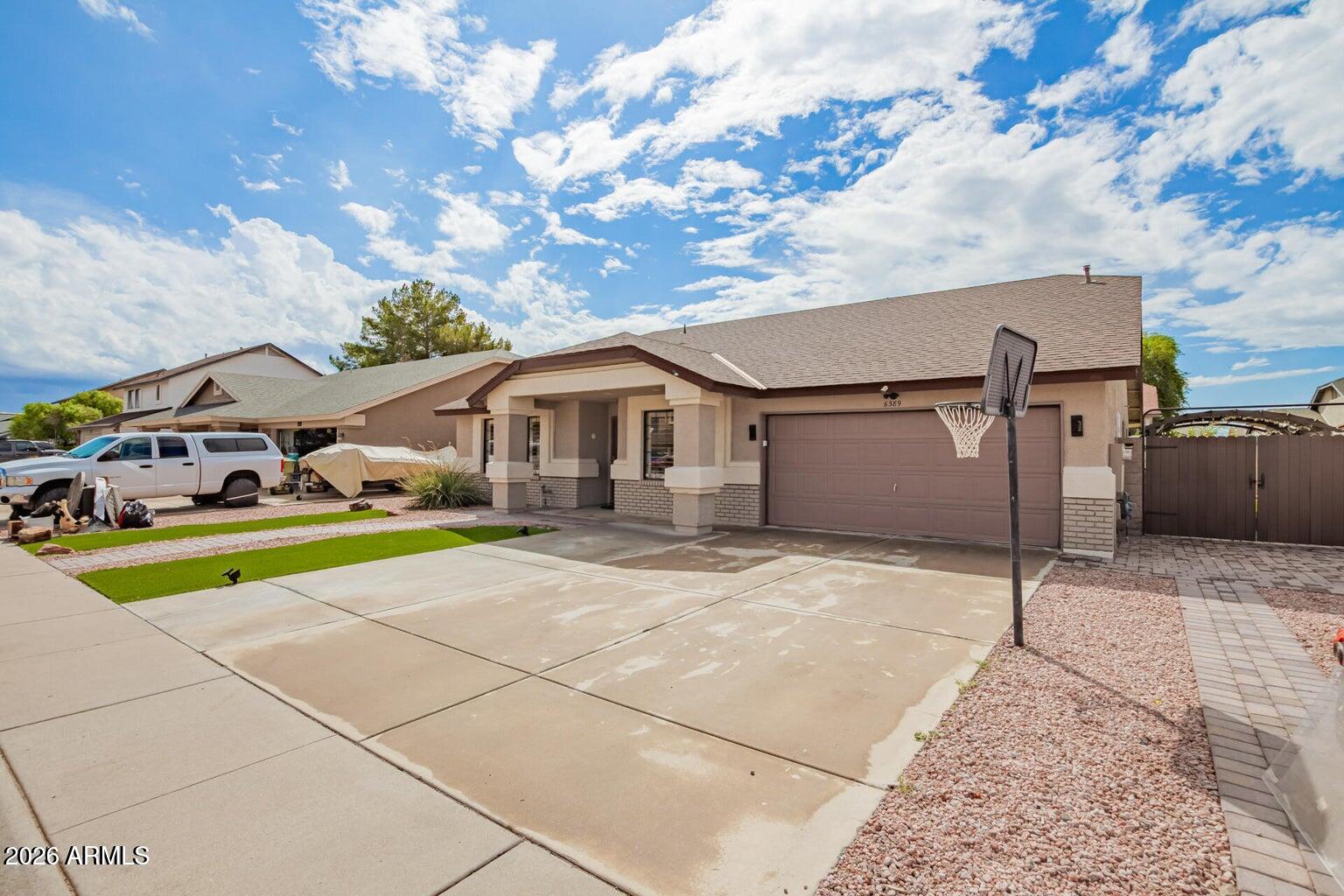 6389 W MURIEL Drive