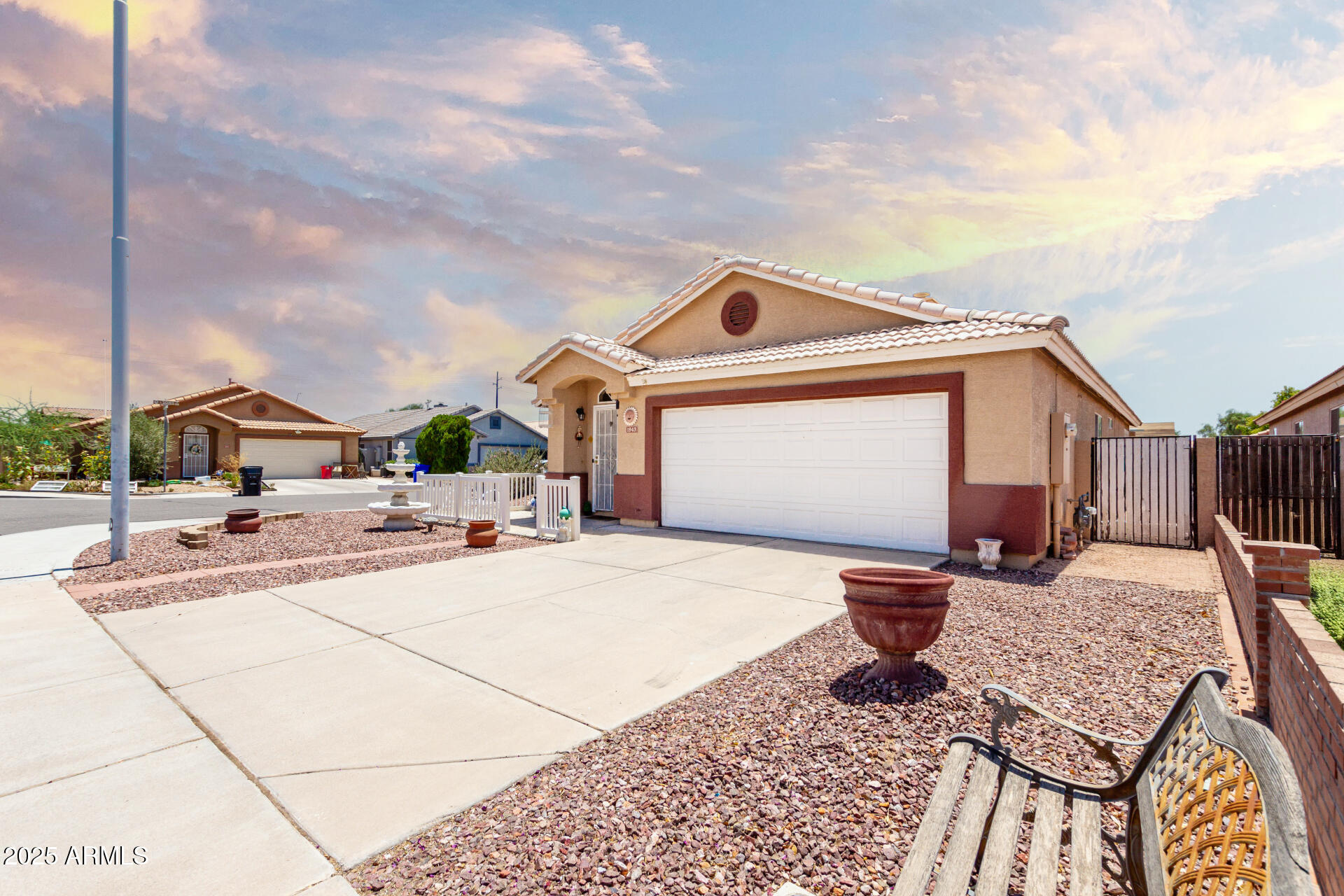 1943 E SAN TAN Street