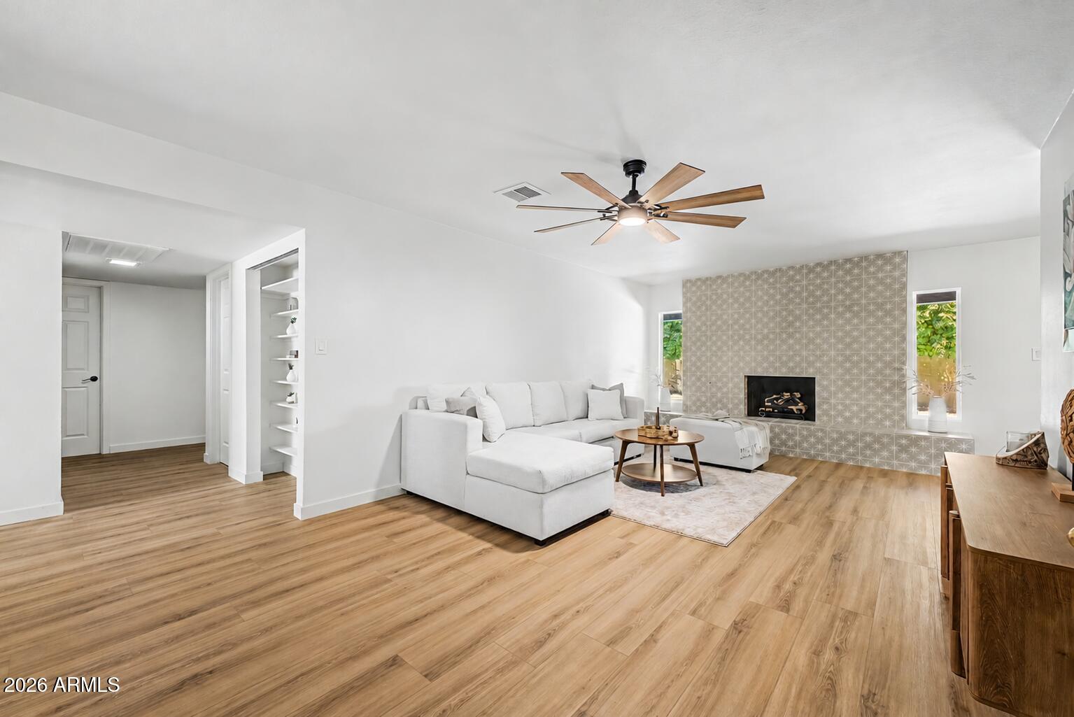 2602 E LARKSPUR Drive