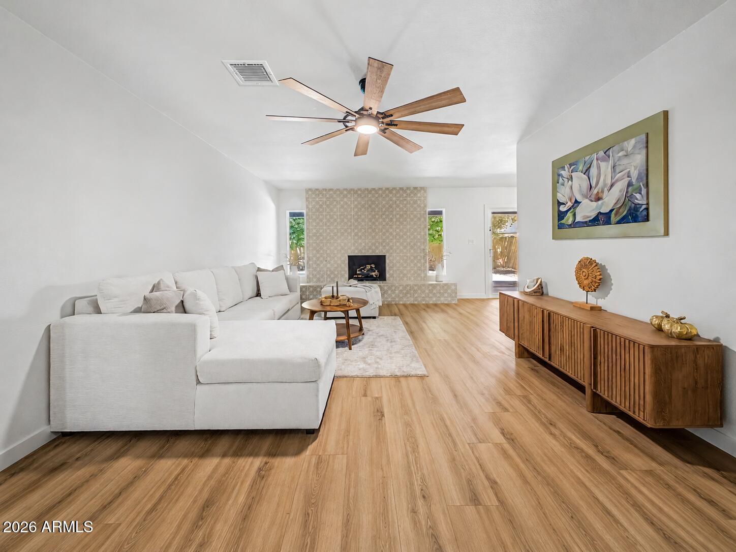 2602 E LARKSPUR Drive