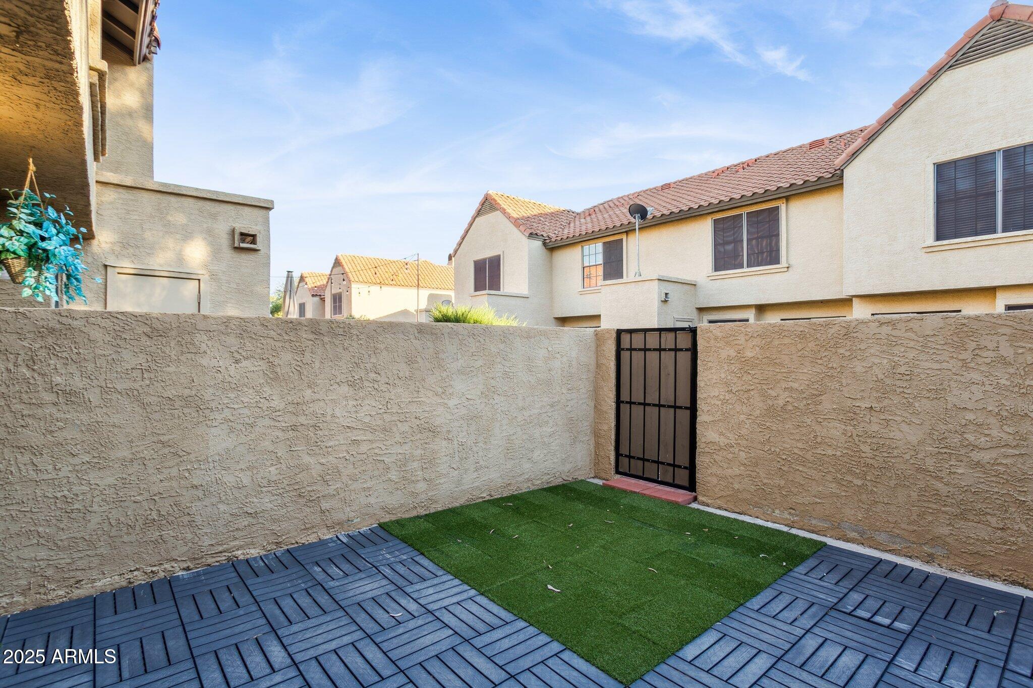 5704 E AIRE LIBRE Avenue 1123