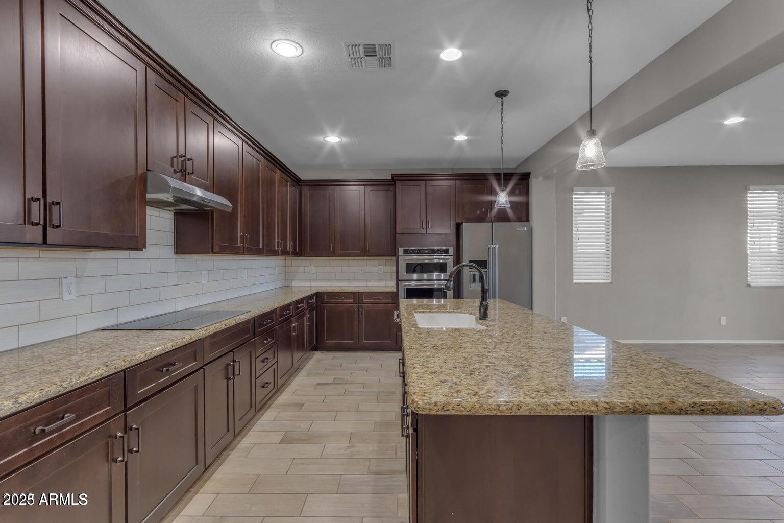 22841 S 225th Place