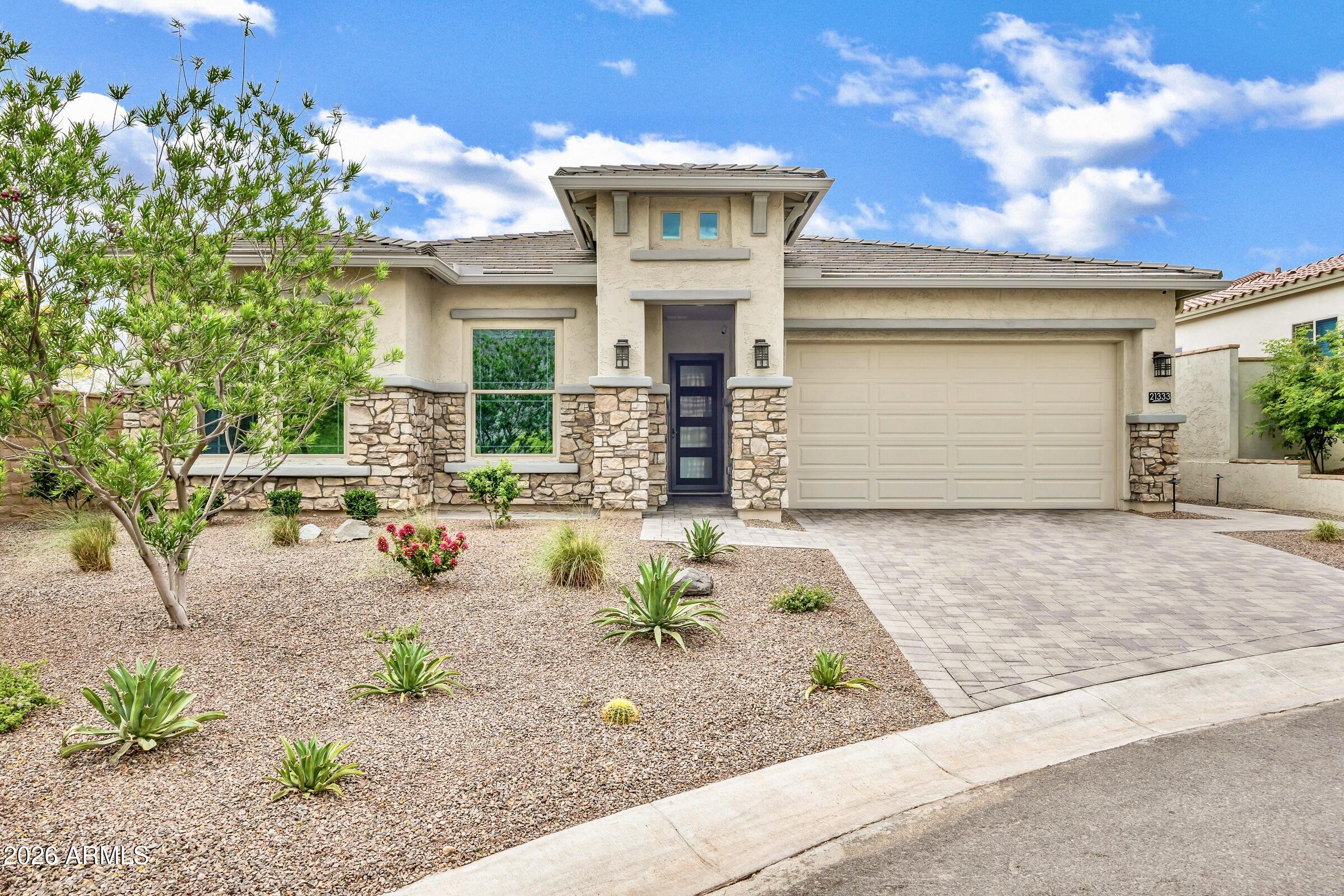 21333 W Hillcrest Boulevard