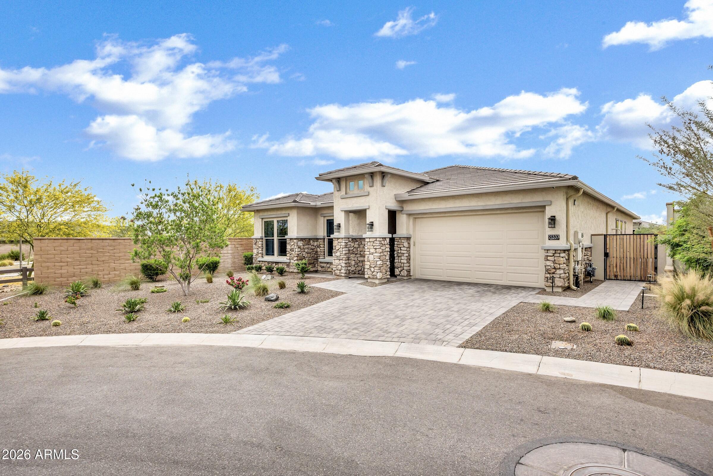 21333 W Hillcrest Boulevard