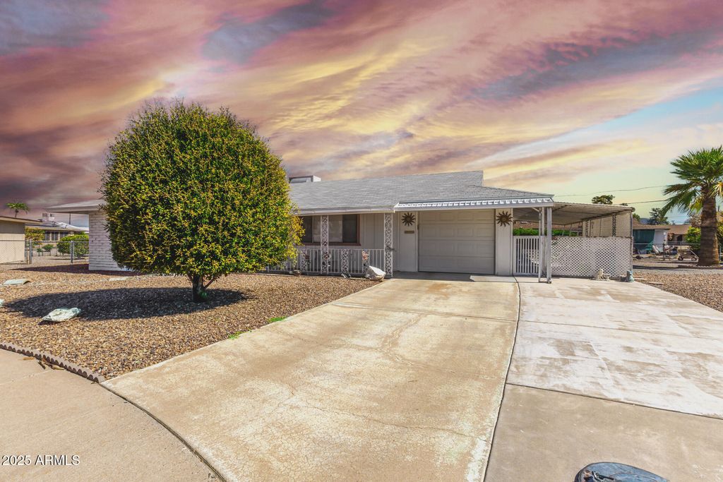 Photo of 11827 N 111th Avenue, Sun City, AZ 85351 (MLS # 6928599)