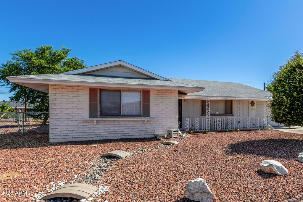 Photo of 11827 N 111th Avenue, Sun City, AZ 85351 (MLS # 6928599)