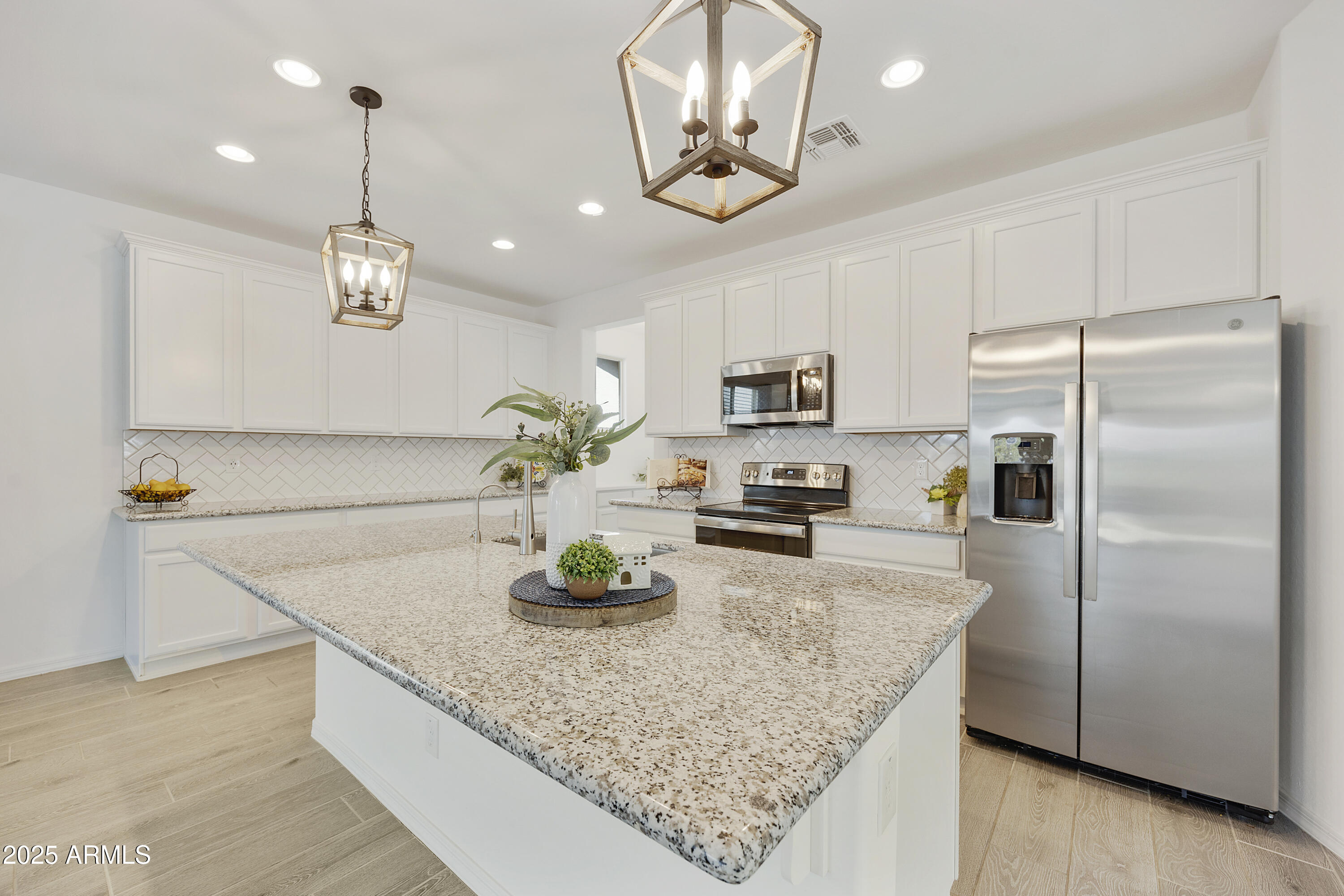 5854 S DEL RANCHO --