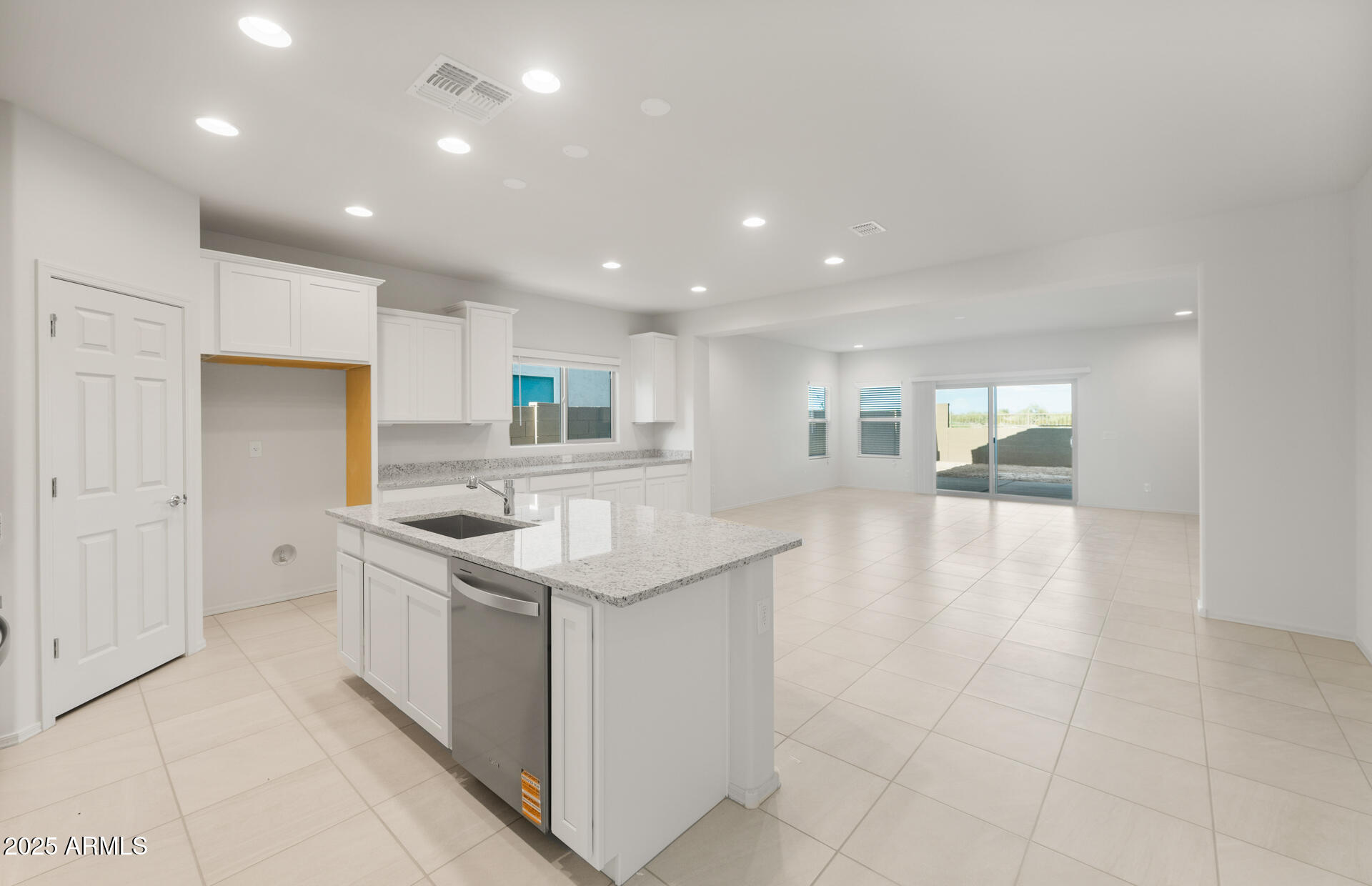 2649 N RIVERSIDE Drive