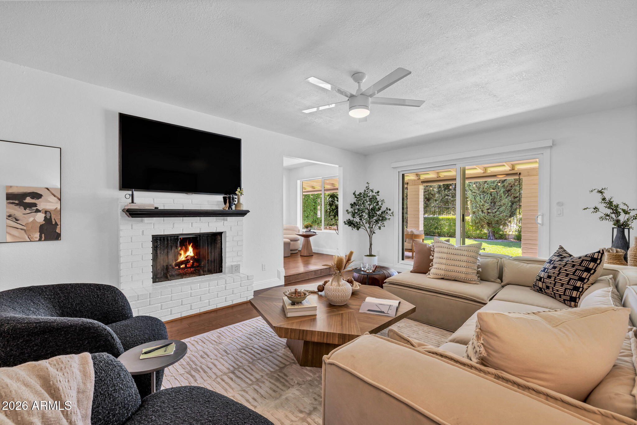 7618 N VIA DE LOS NINOS --