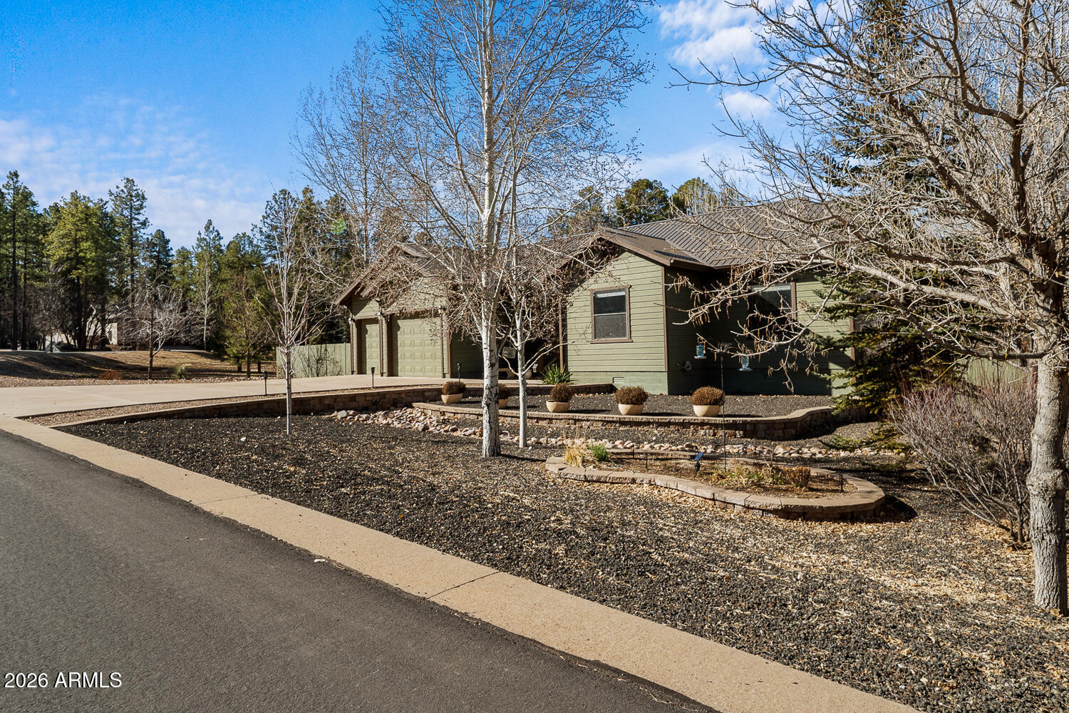 646 E Oak Meadow Lane --