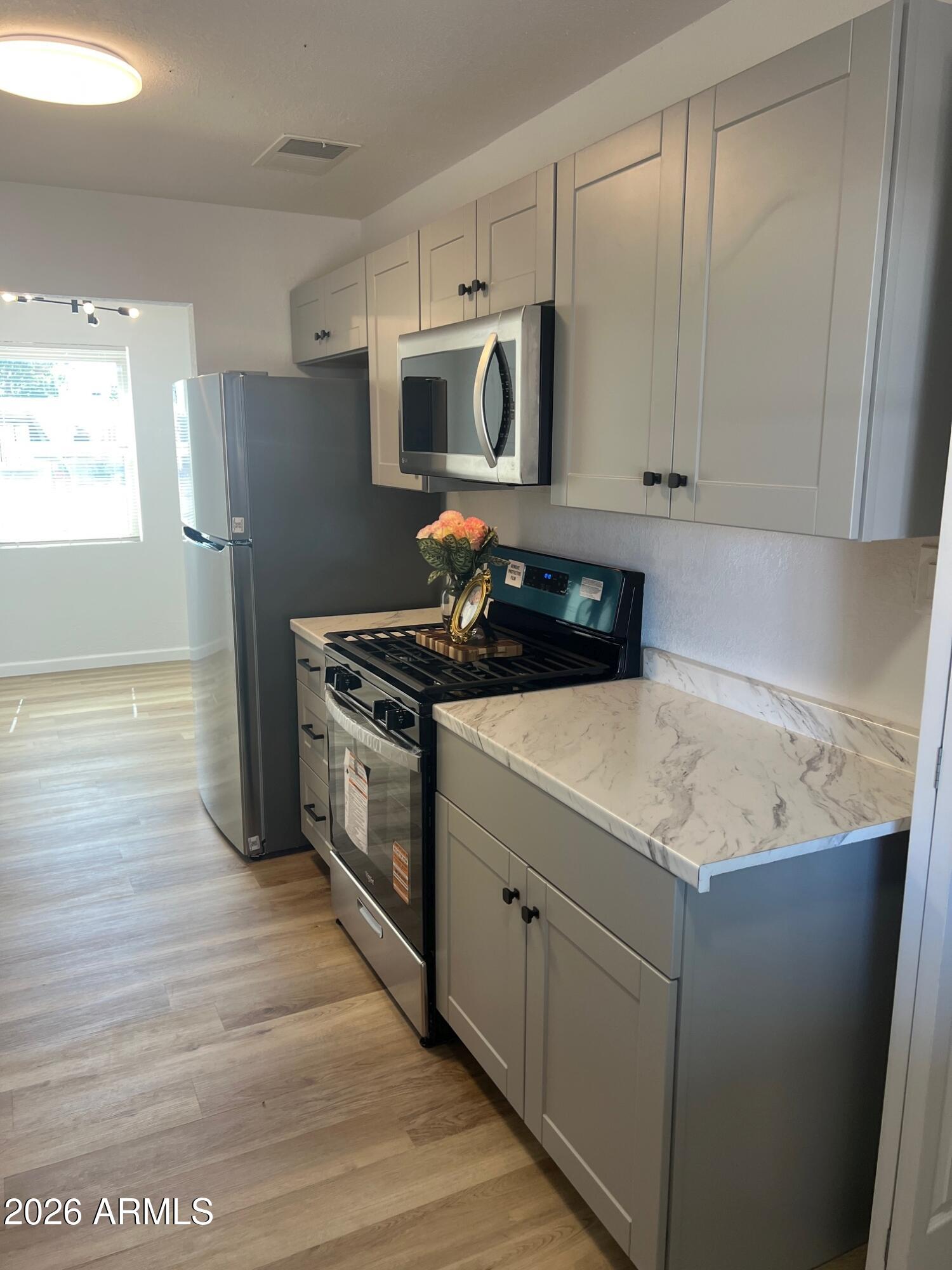 2930 W MCKINLEY Street