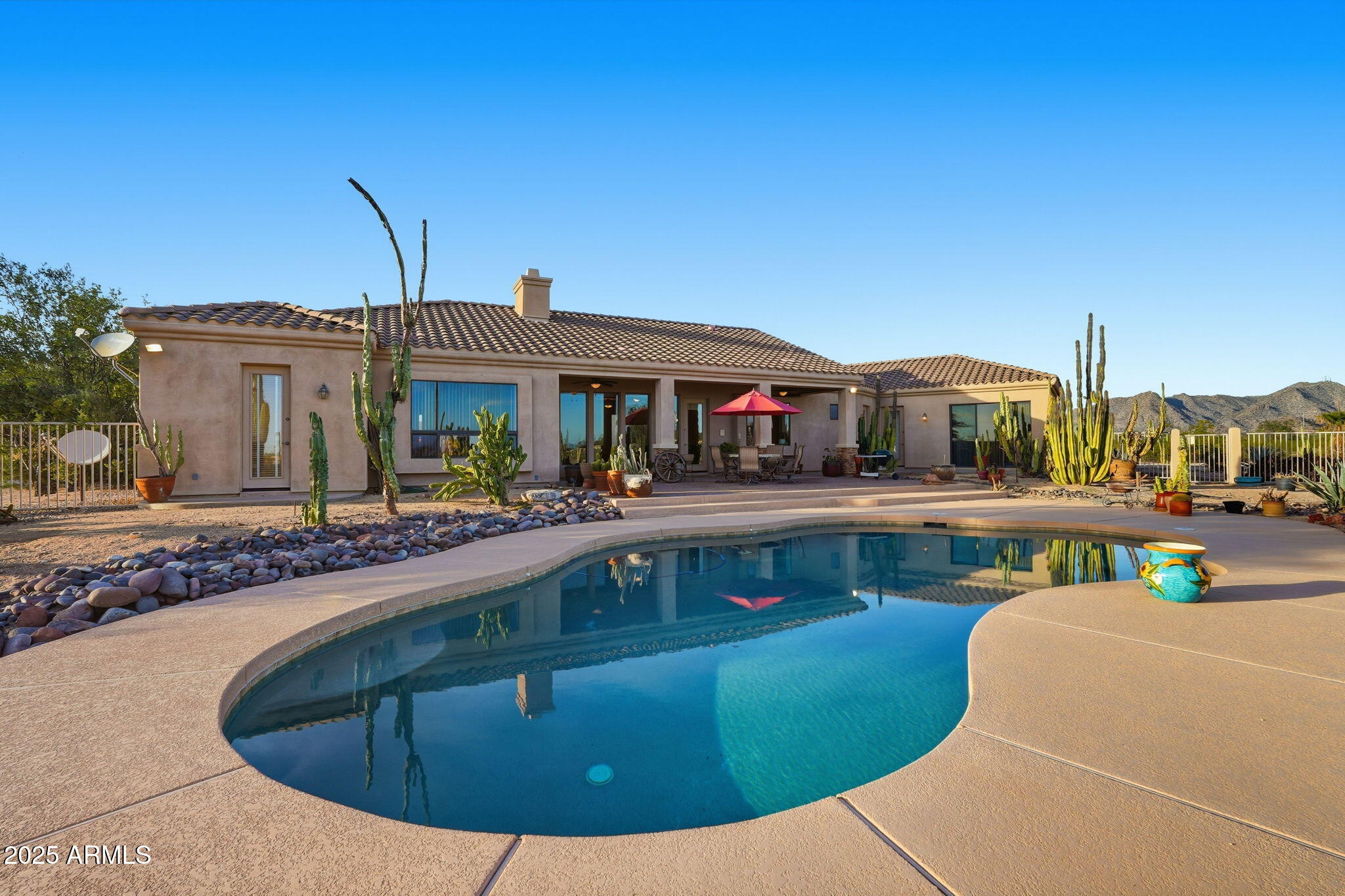 12411 W MOUNTAIN Lane