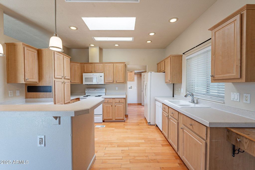 listing image 82