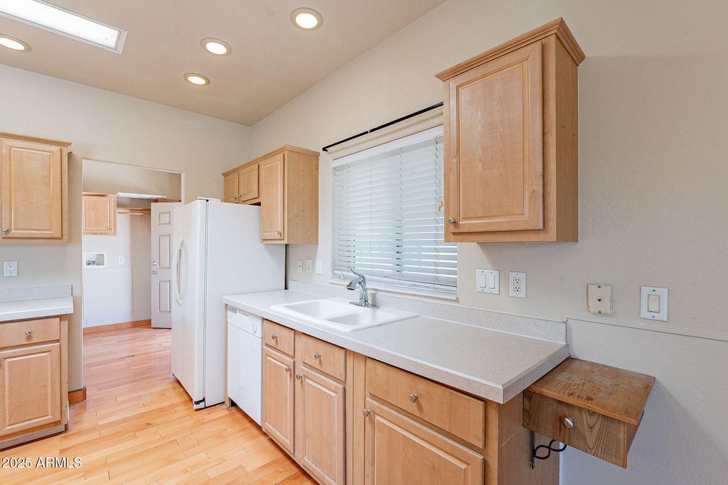 listing image 83