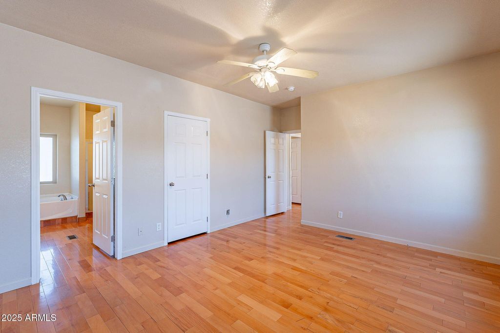 listing image 88
