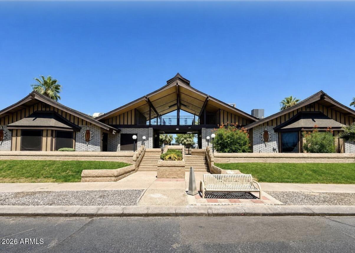 Peoria Polynesian Villiage - Residential