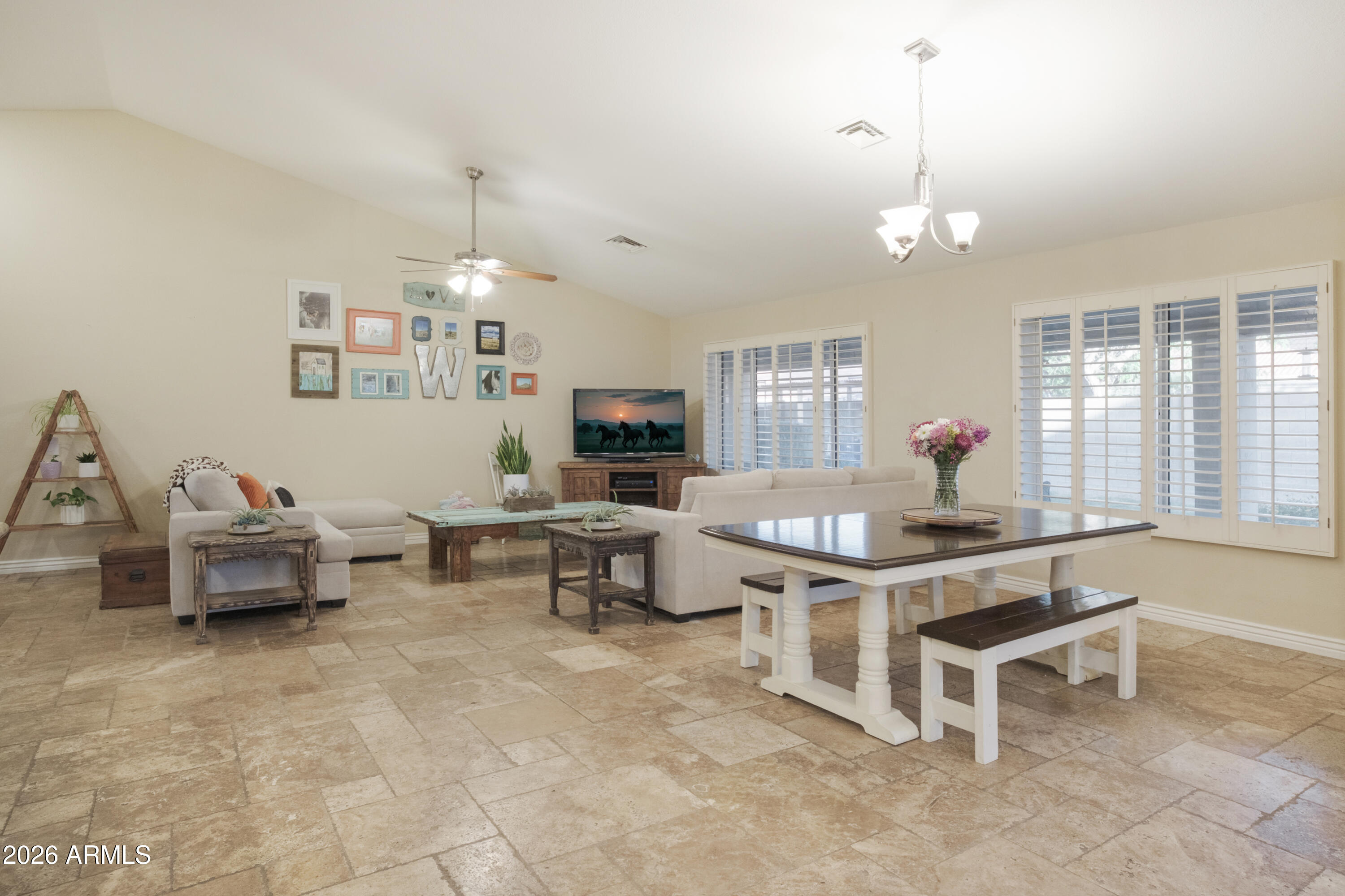 VISTA MESA - Residential