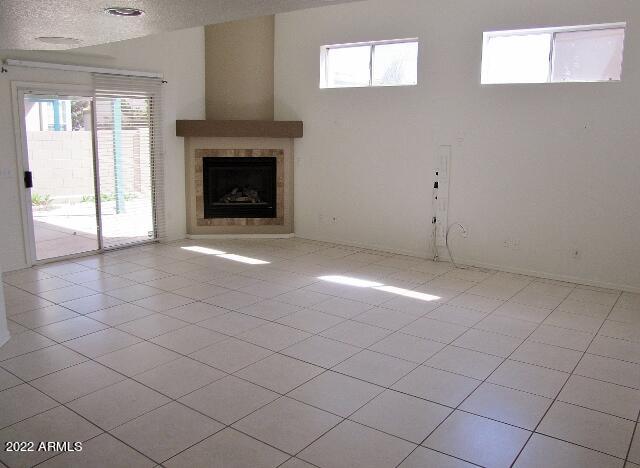 SIERRA SPRINGS - Residential Lease